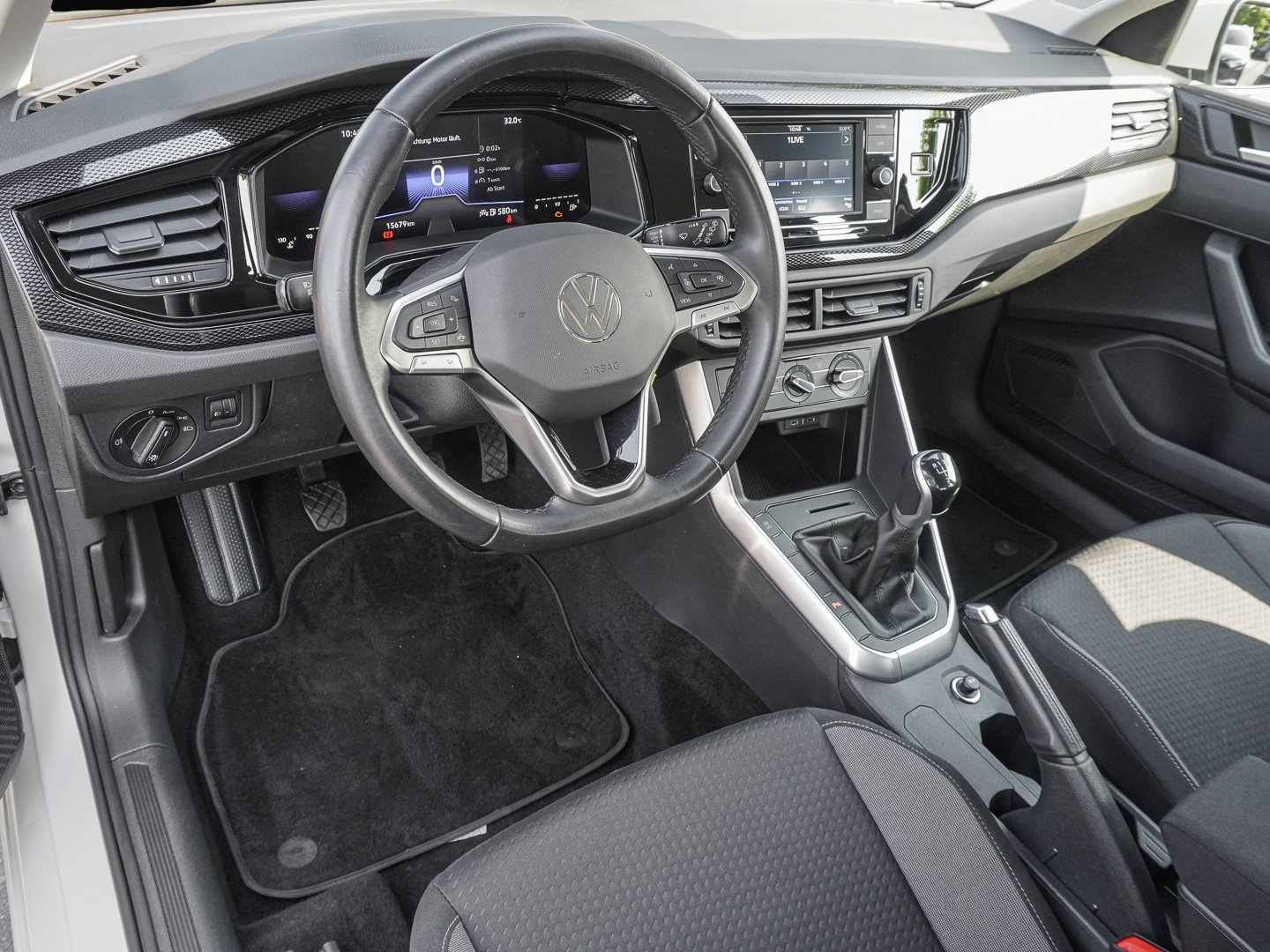 Volkswagen Polo (04/2024, Benzin)
