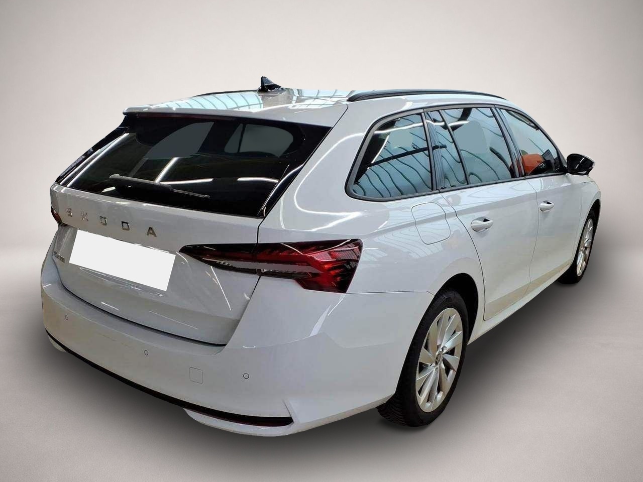 Skoda Octavia (10/2025, Benzin)