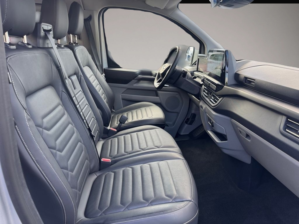 Ford Tourneo Custom (05/2025, )