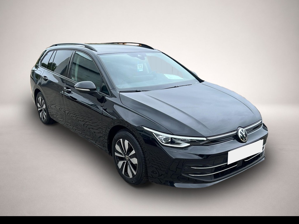 Volkswagen Golf (08/2025, Benzin)