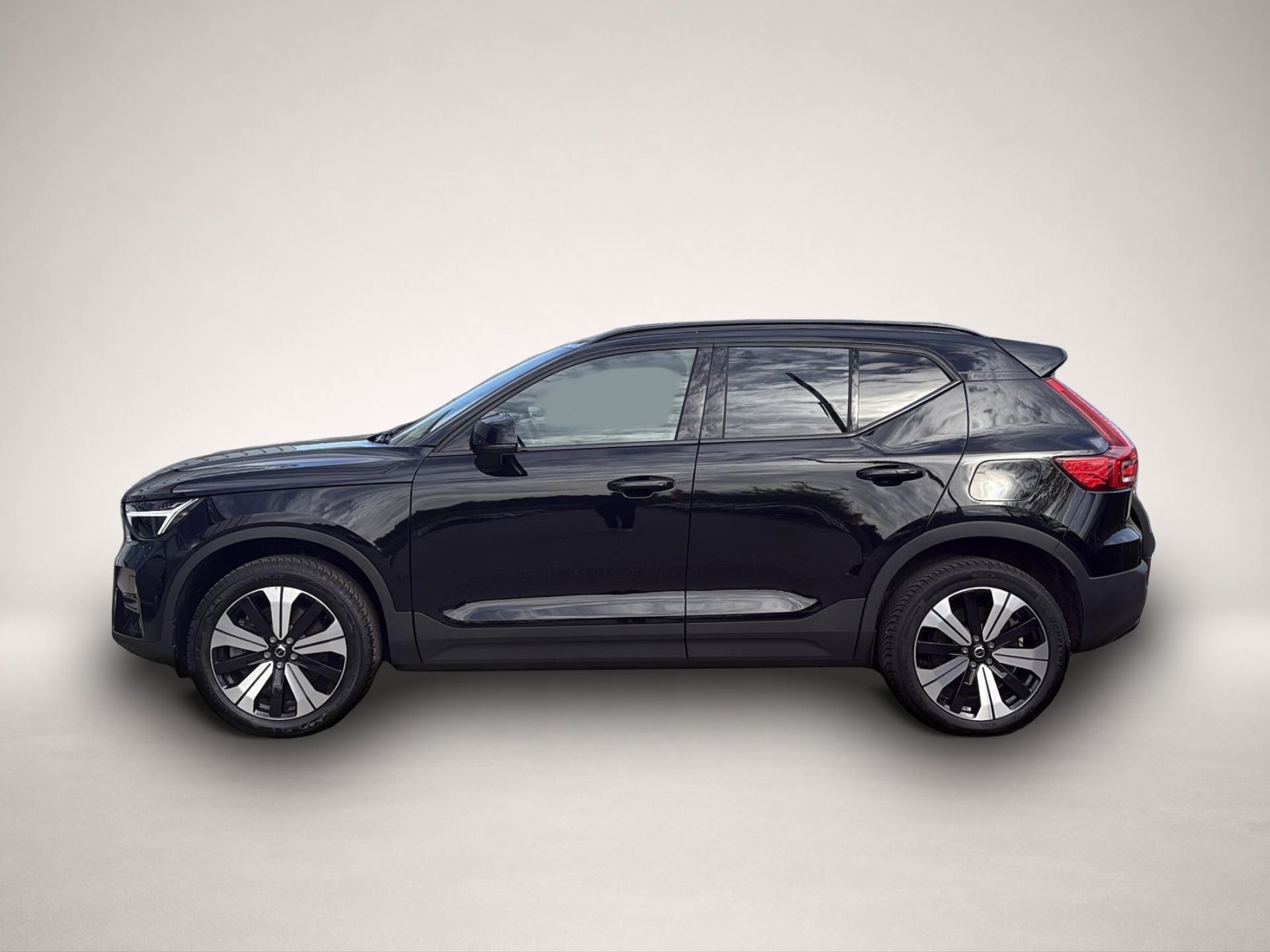 Volvo XC40 (02/2023, ELECTRIC)