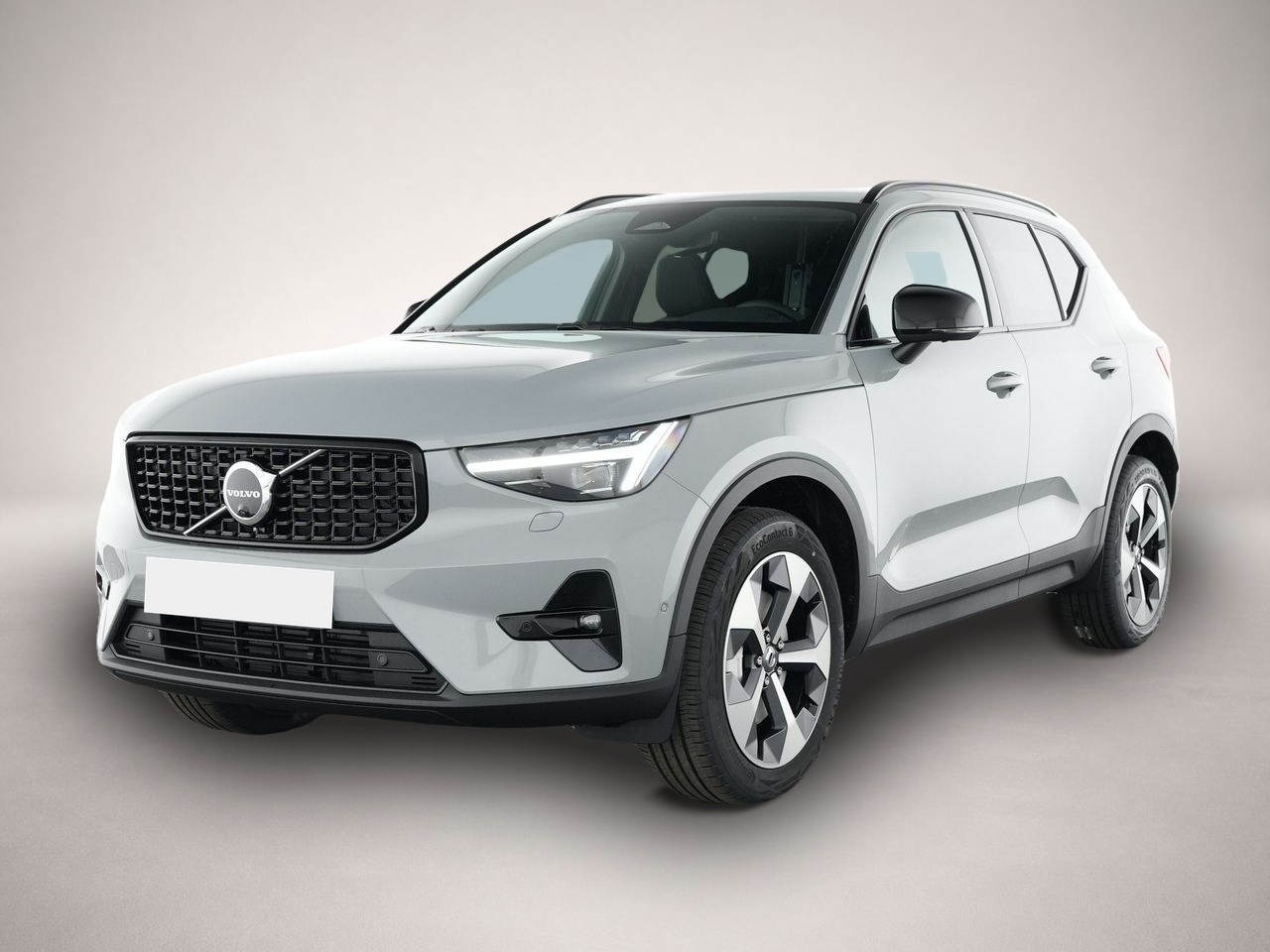 Volvo XC40 (04/2025, Benzin)