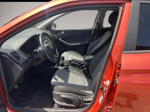 Hyundai i20 (01/2017, Benzin)