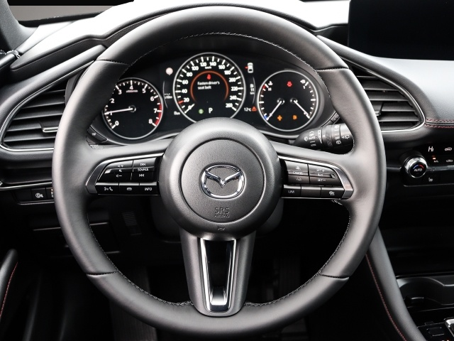 Mazda 3 (05/2026, Benzin)