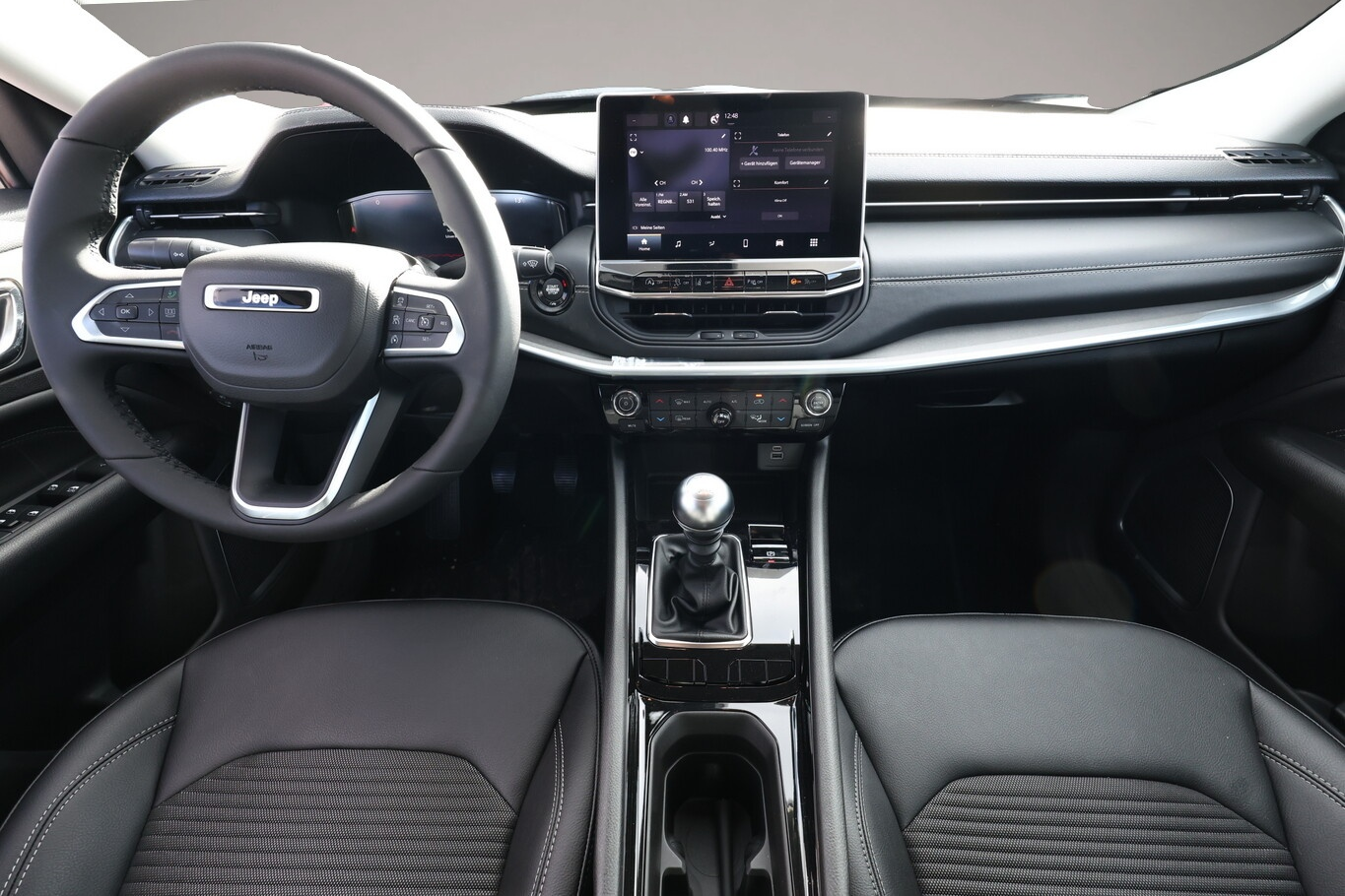 Jeep Compass (12/2022, Benzin)