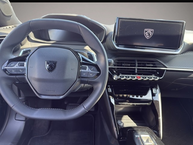Peugeot 2008 (11/2023, Benzin)