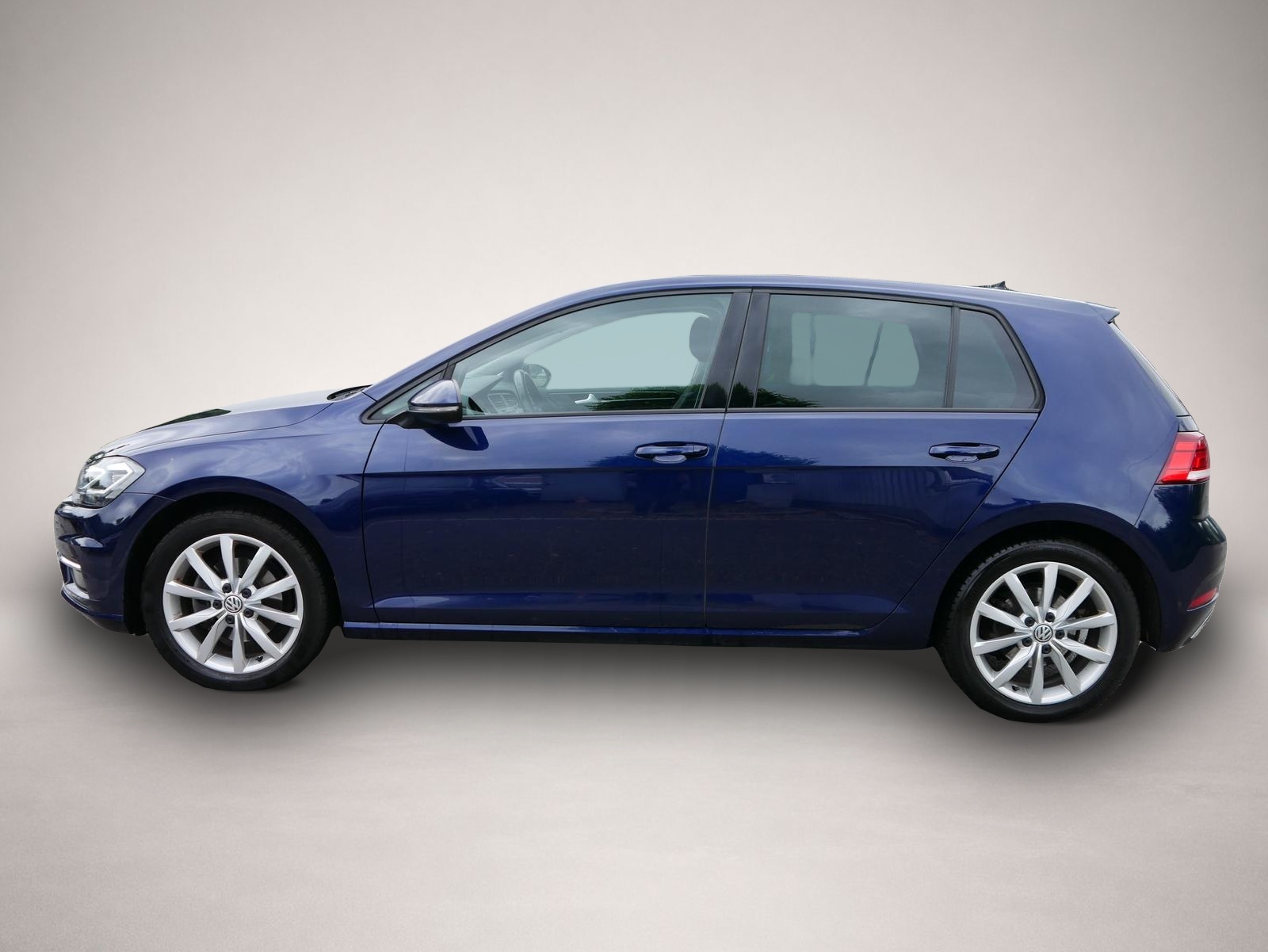 Volkswagen Golf (12/2019, Benzin)