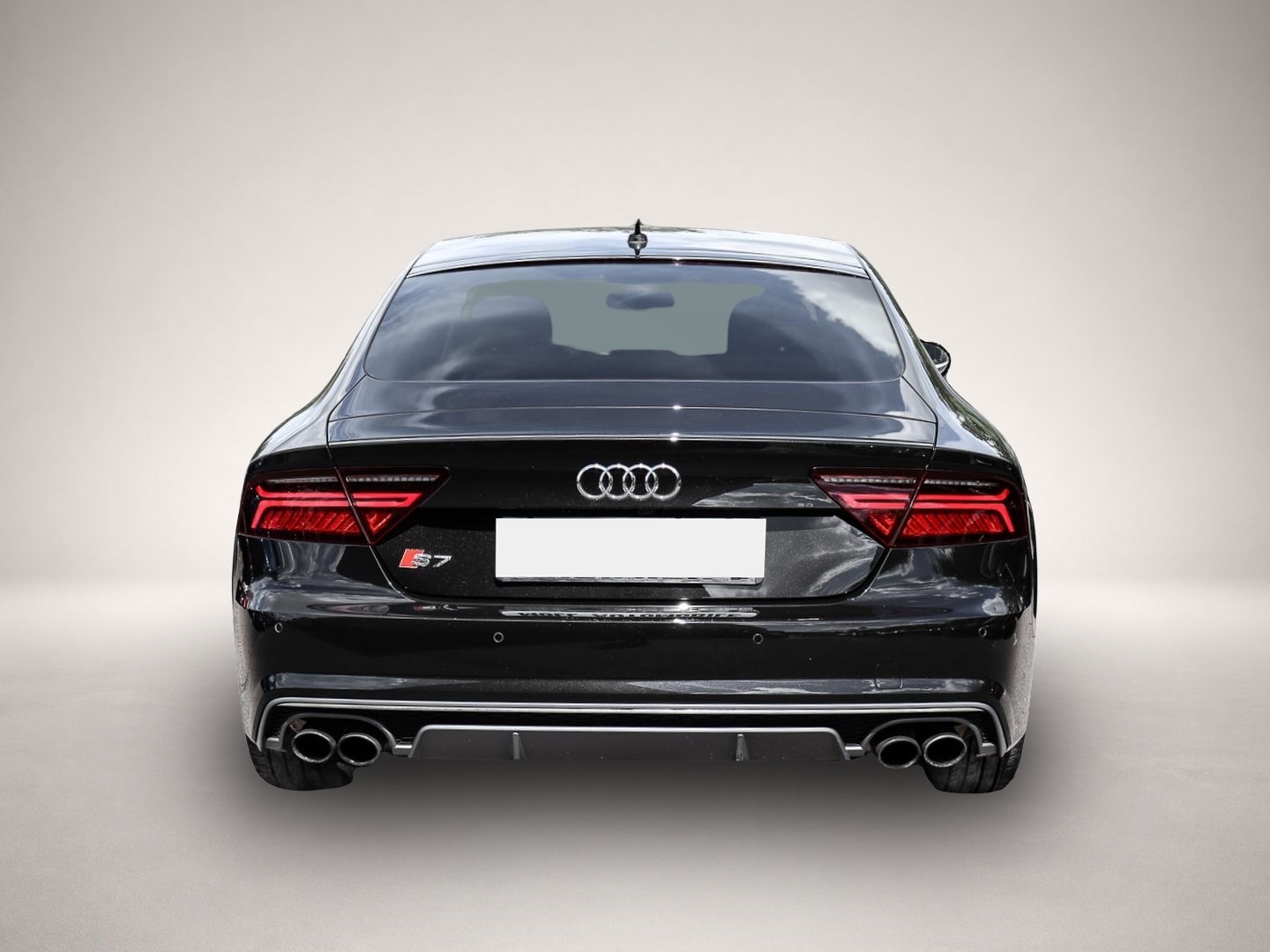 Audi quattro (04/2017, Benzin)