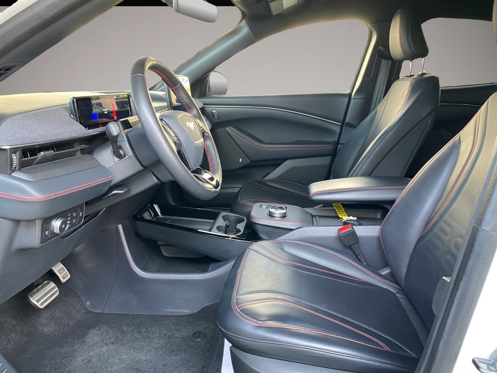 Ford Mustang Mach-E (03/2022, ELECTRIC)