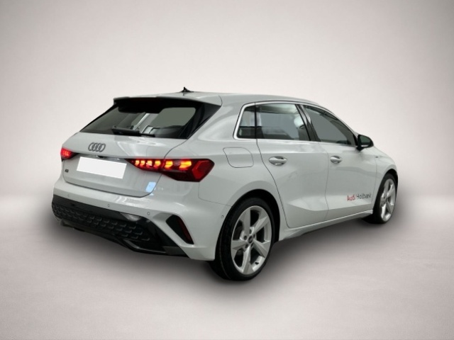 Audi A3 (10/2025, Benzin)