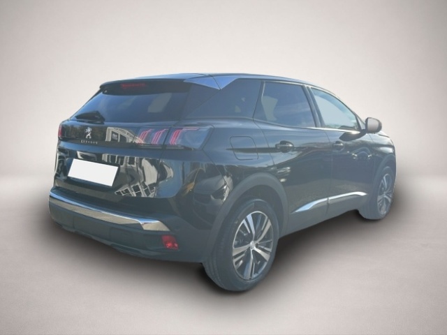 Peugeot 3008 (10/2023, Benzin)