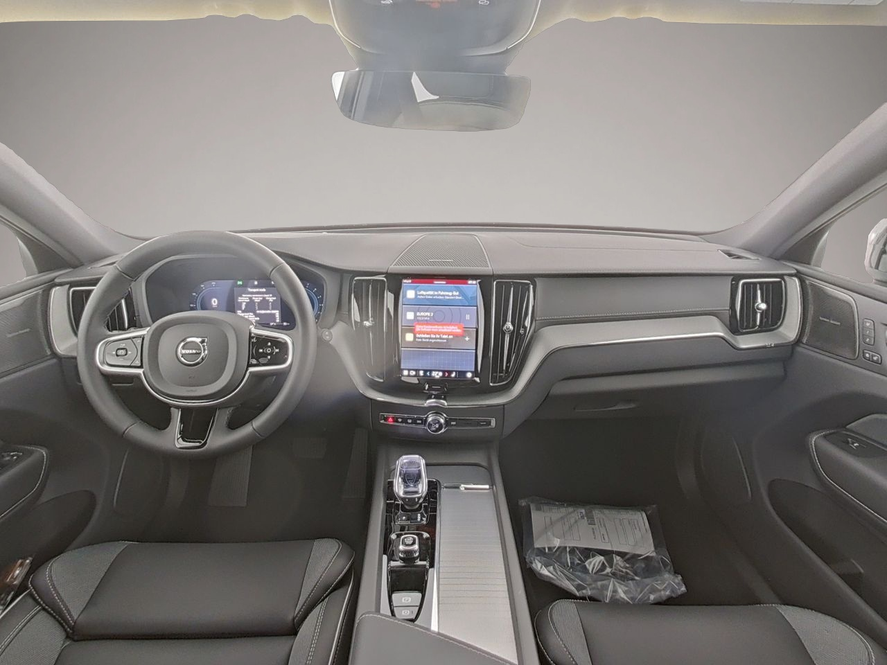 Volvo XC60 (05/2025, Benzin)