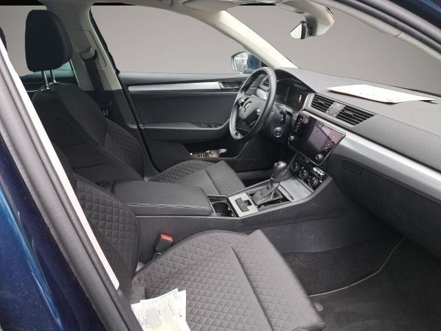 Skoda Superb (06/2022, Benzin)