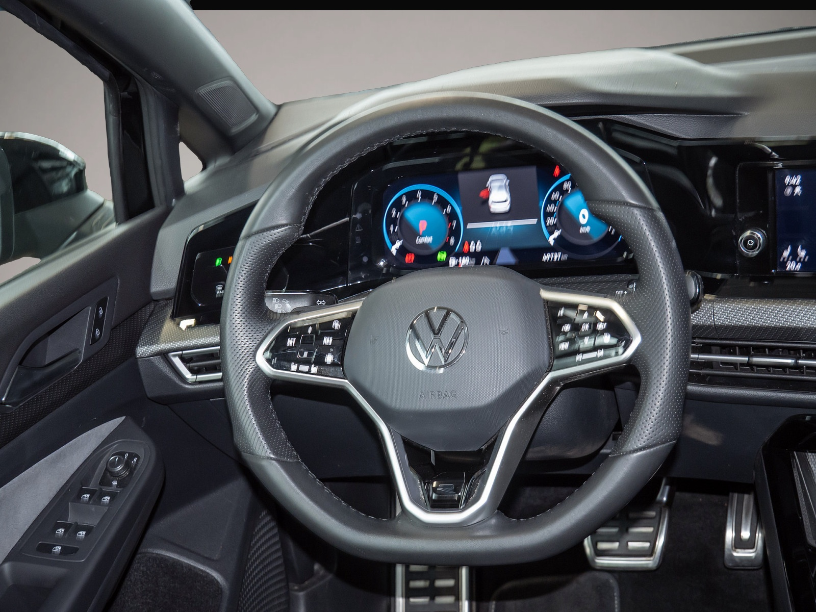 Volkswagen Golf (03/2024, Benzin)