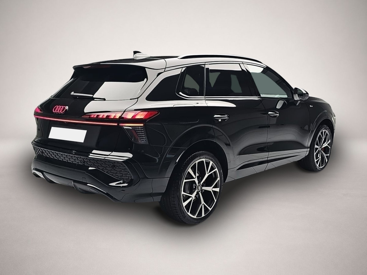 Audi Q3, image 2 of 4