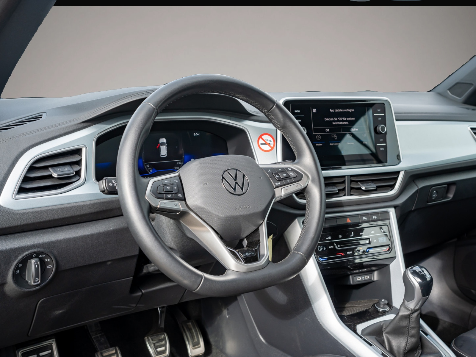 Volkswagen T-Roc (05/2025, Benzin)