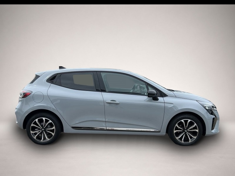 Renault Clio (04/2025, Benzin)