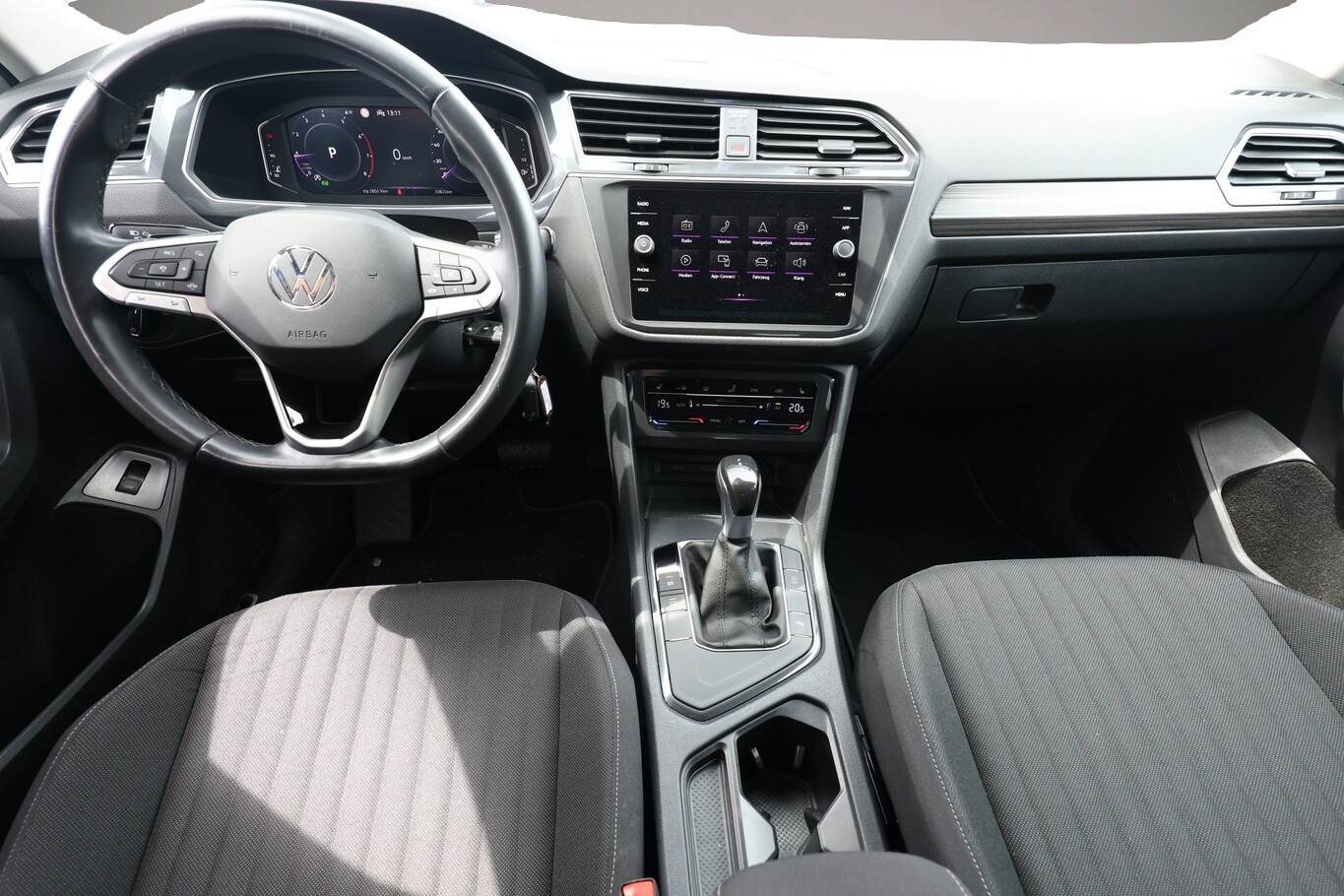 Volkswagen Tiguan Allspace (03/2023, Benzin)