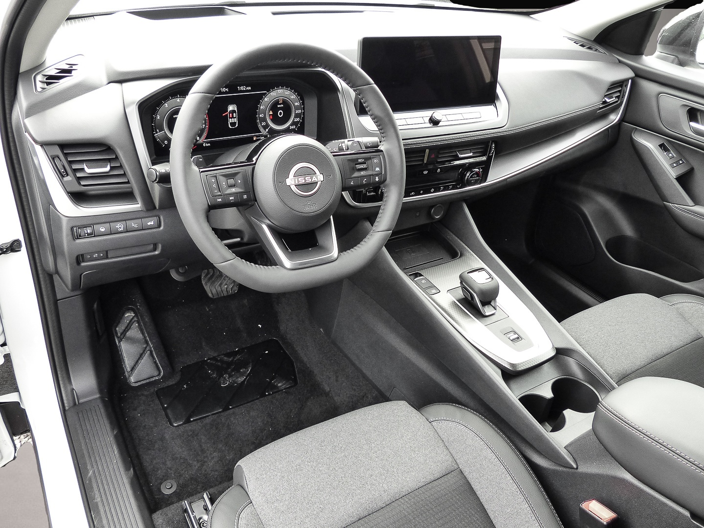 Nissan Qashqai (, Benzin)