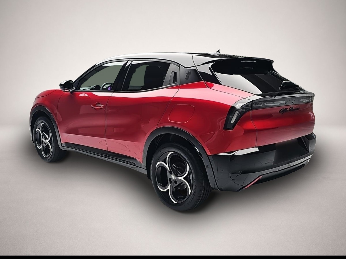 Alfa-Romeo Junior (04/2026, ELECTRIC)