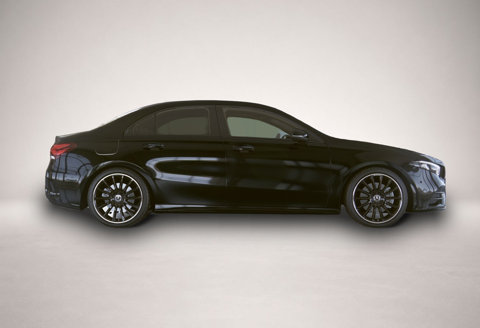 Mercedes-Benz A 250 (11/2022, Hybrid (Benzin/Elektro))