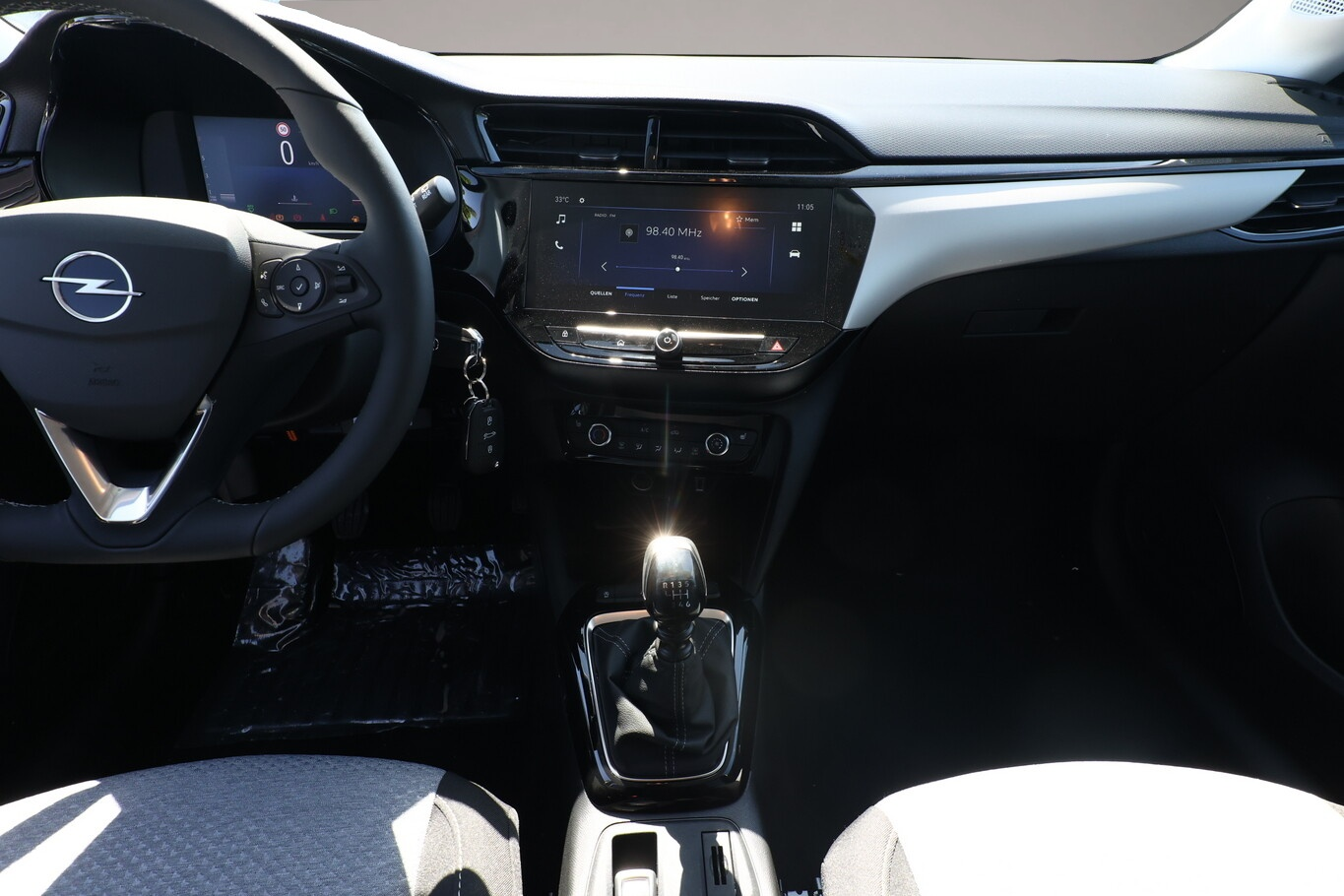 Opel Corsa (10/2025, Benzin)