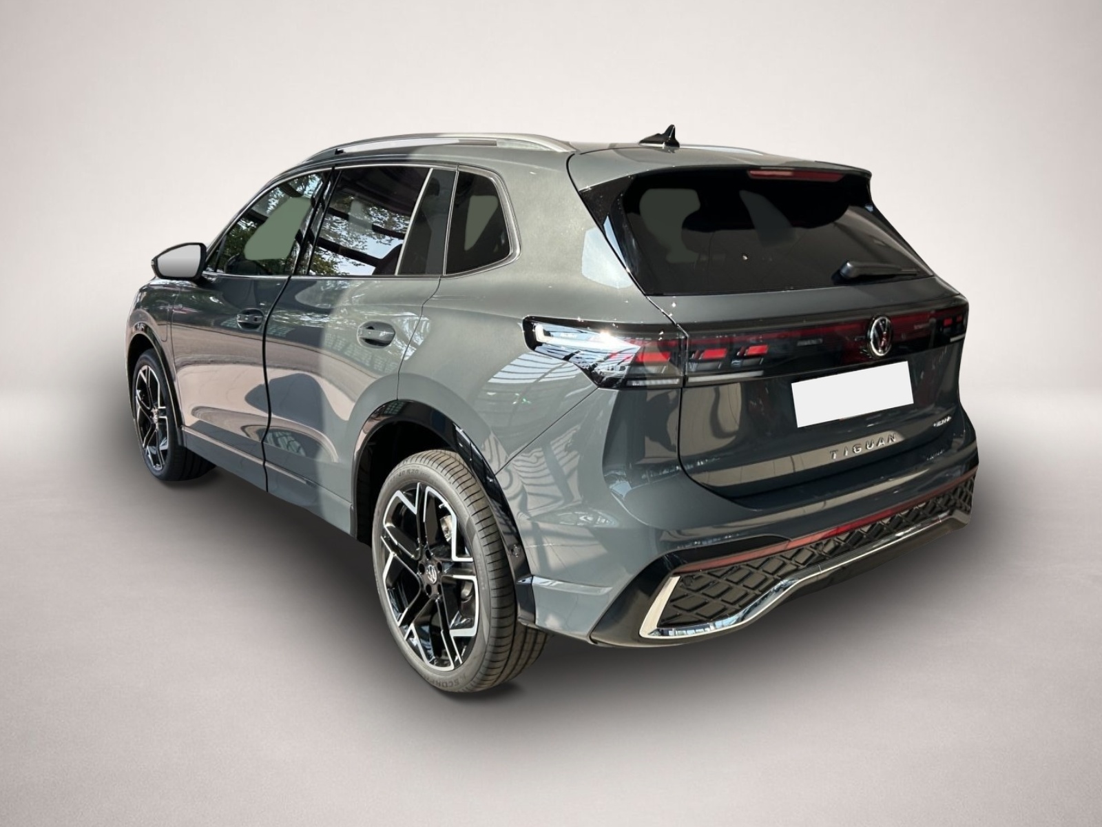 Volkswagen Tiguan, image 5 of 5