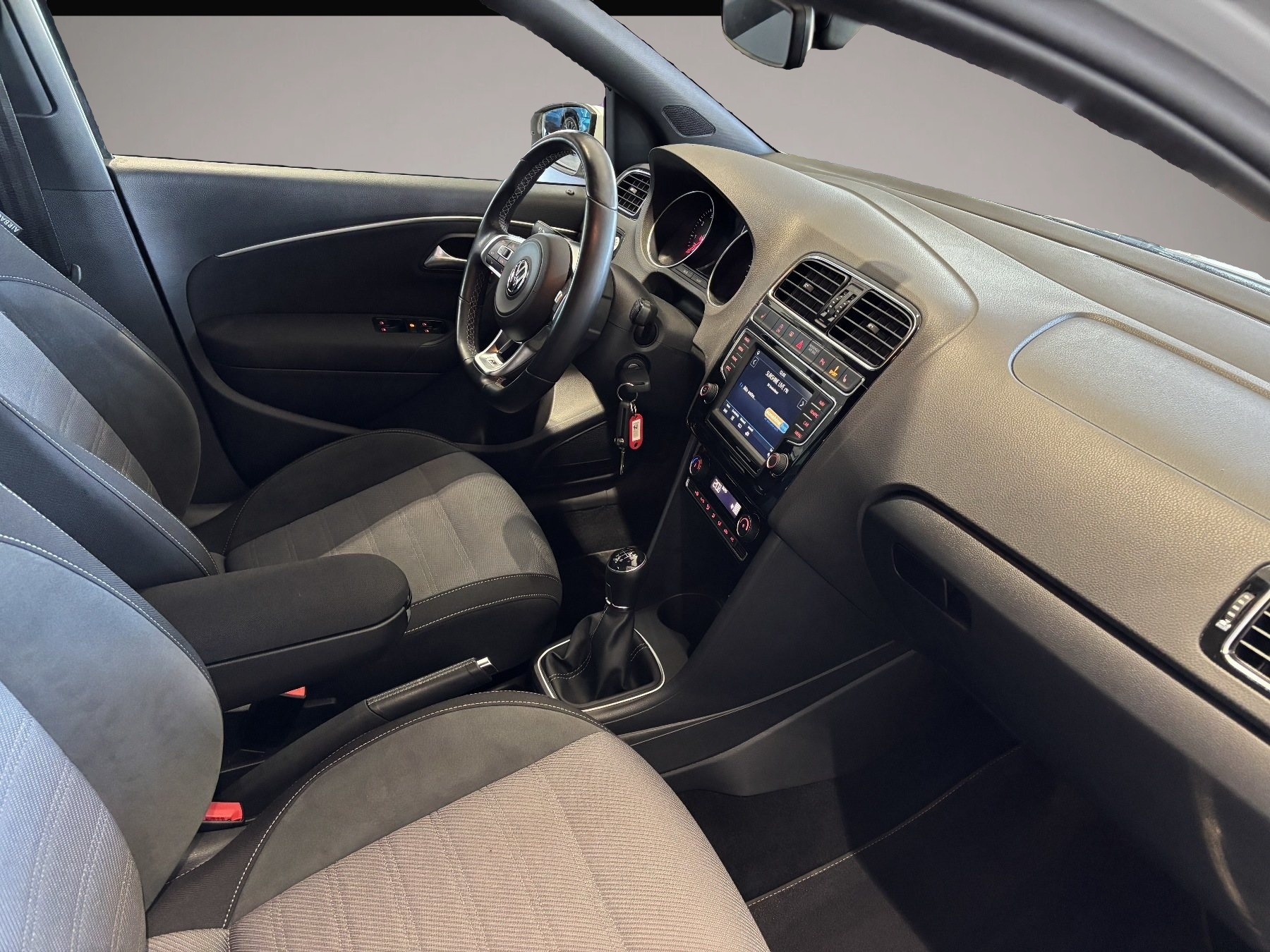 Volkswagen Polo (02/2017, )