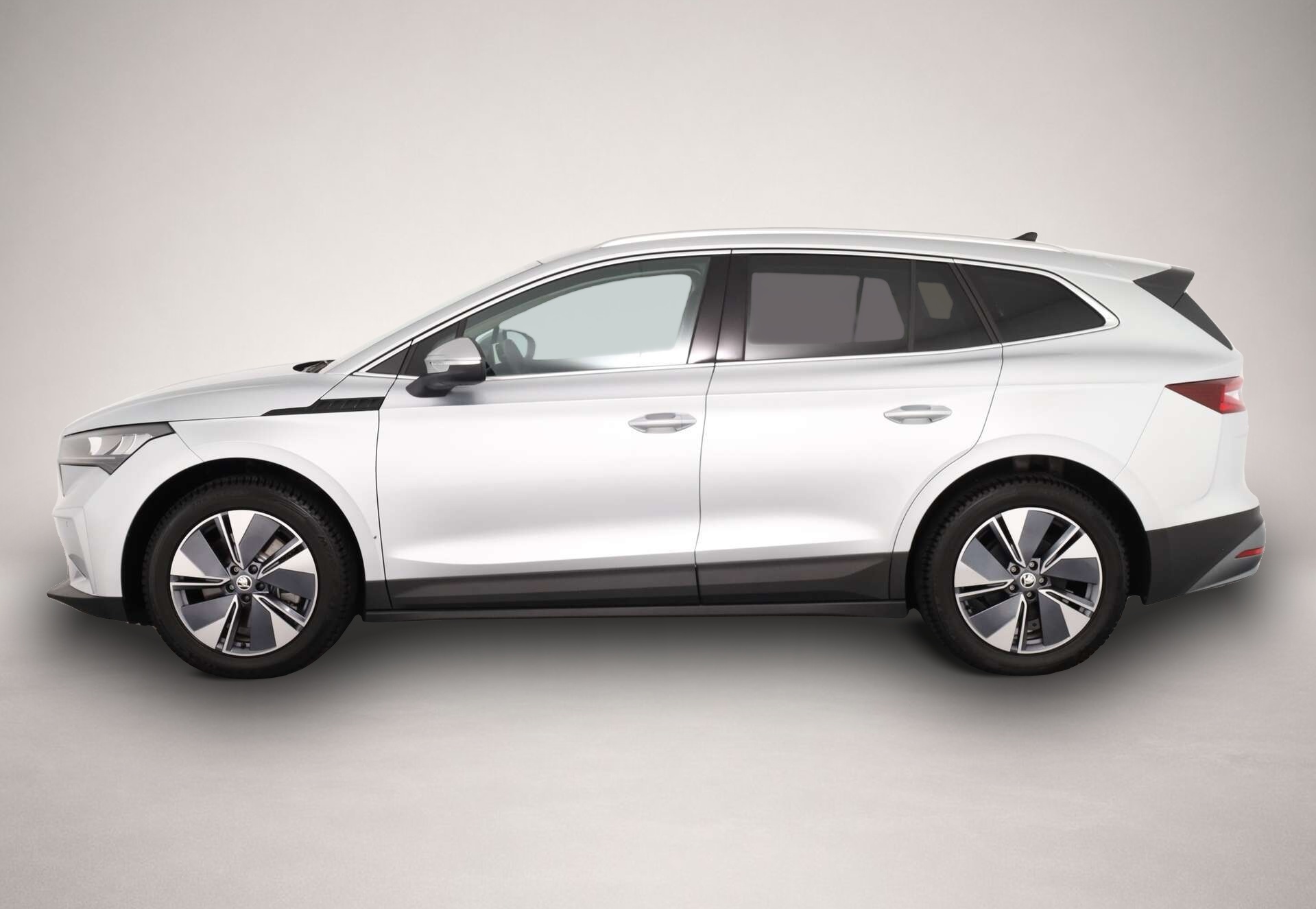 Skoda Enyaq (04/2025, ELECTRIC)