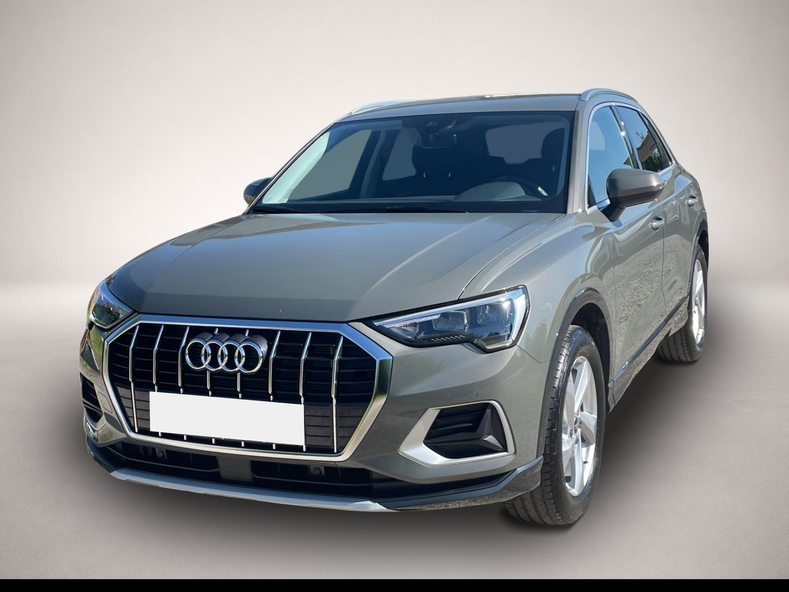Audi Q3 (10/2025, Benzin)