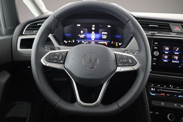 Volkswagen Touran (01/2026, Benzin)