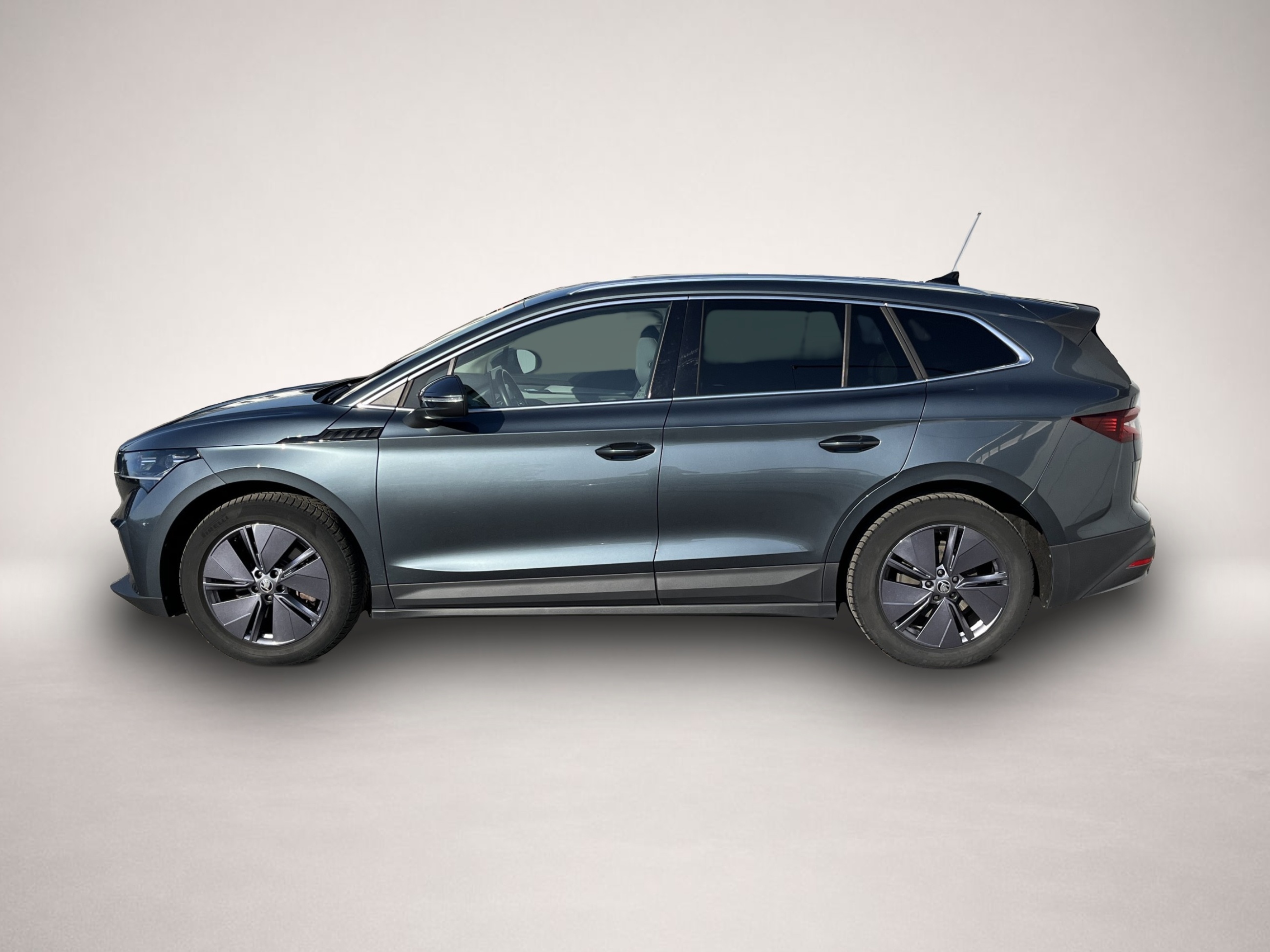 Skoda Enyaq (03/2022, ELECTRIC)