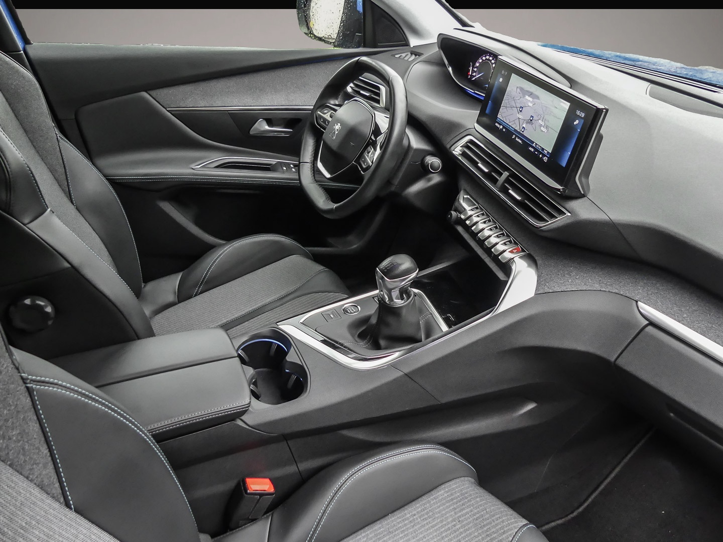 Peugeot 3008 (04/2021, Benzin)