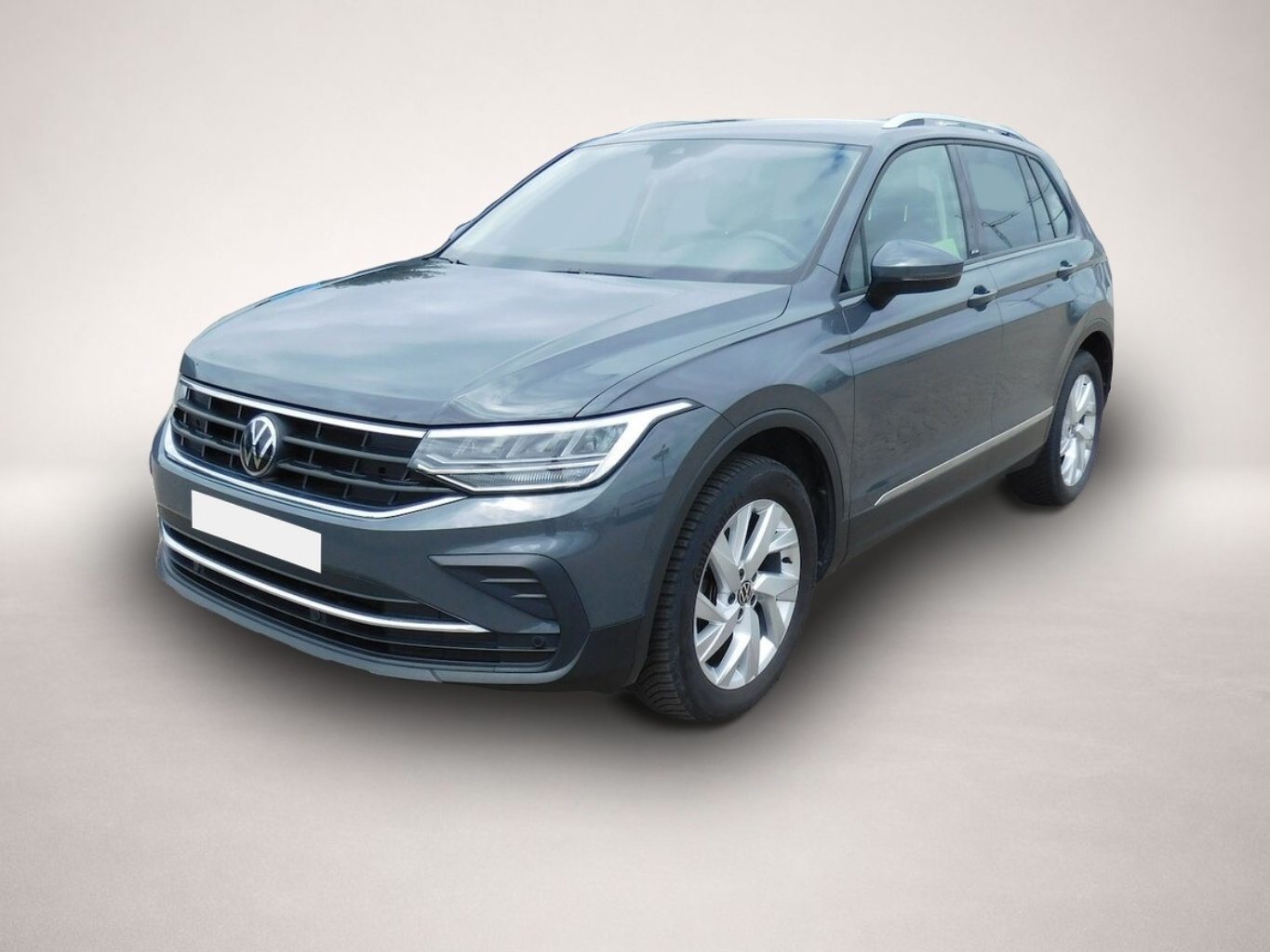 Volkswagen Tiguan (12/2022, Benzin)