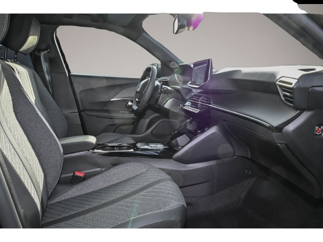 Peugeot 2008 (09/2025, Benzin)
