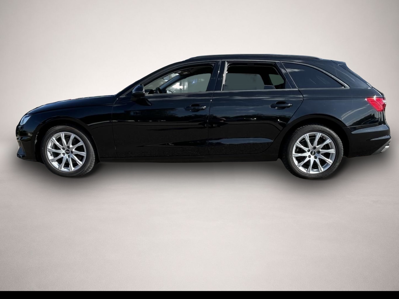 Audi A4 (08/2022, )