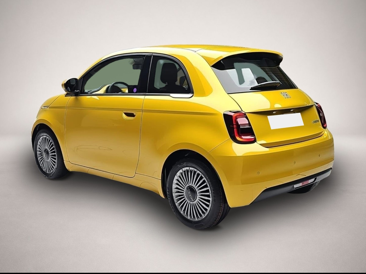Fiat 500 (03/2026, Benzin)