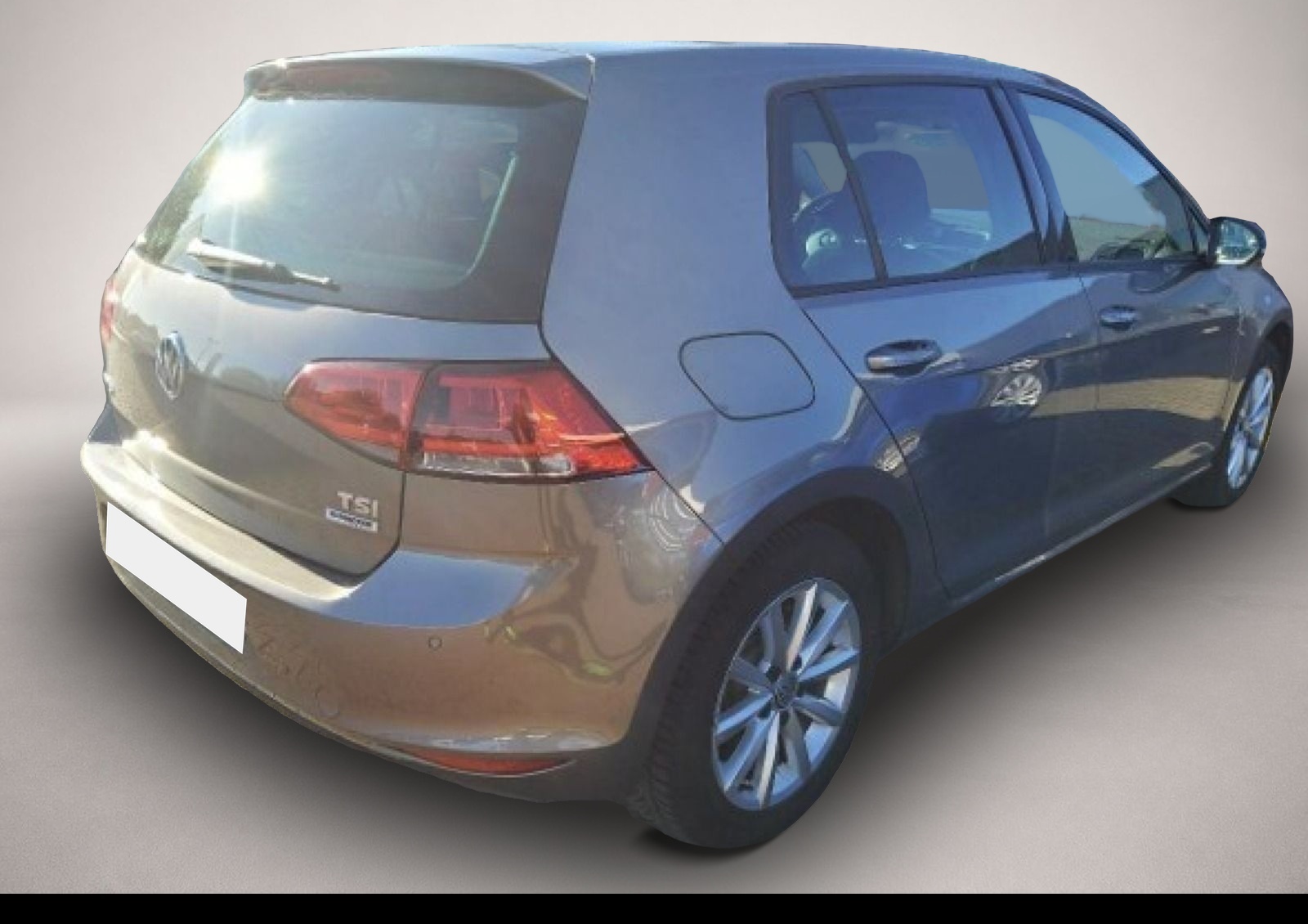 Volkswagen Golf (10/2015, Benzin)