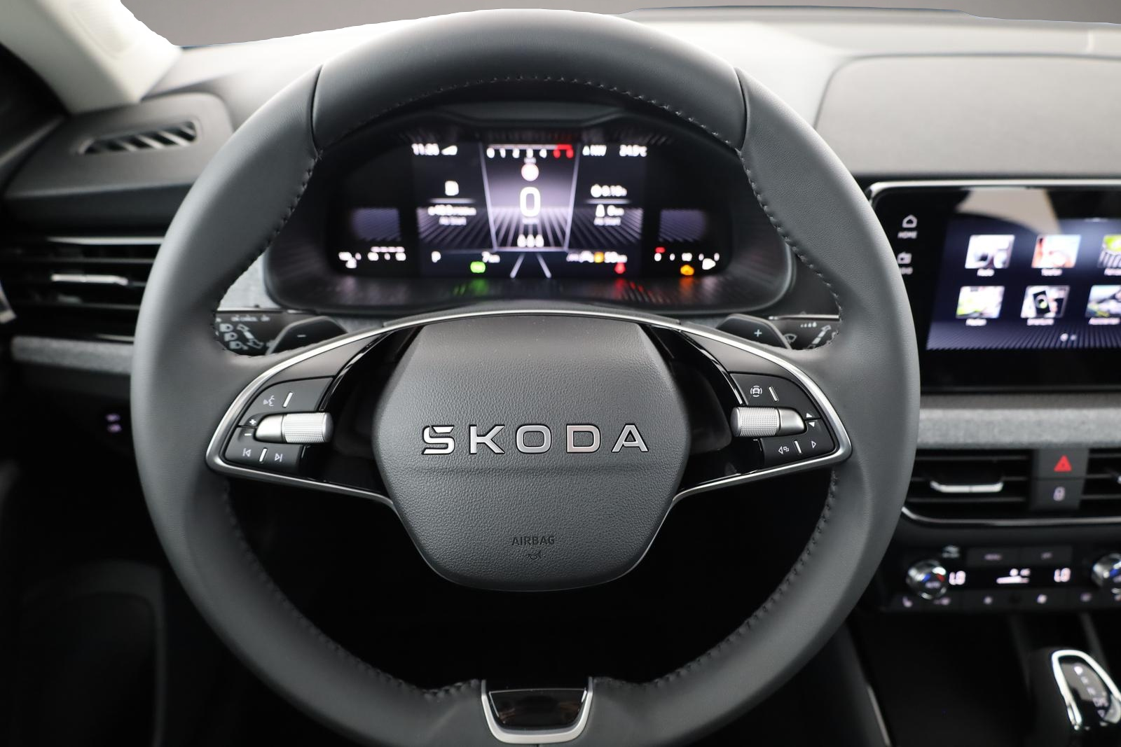 Skoda Kamiq (07/2026, Benzin)
