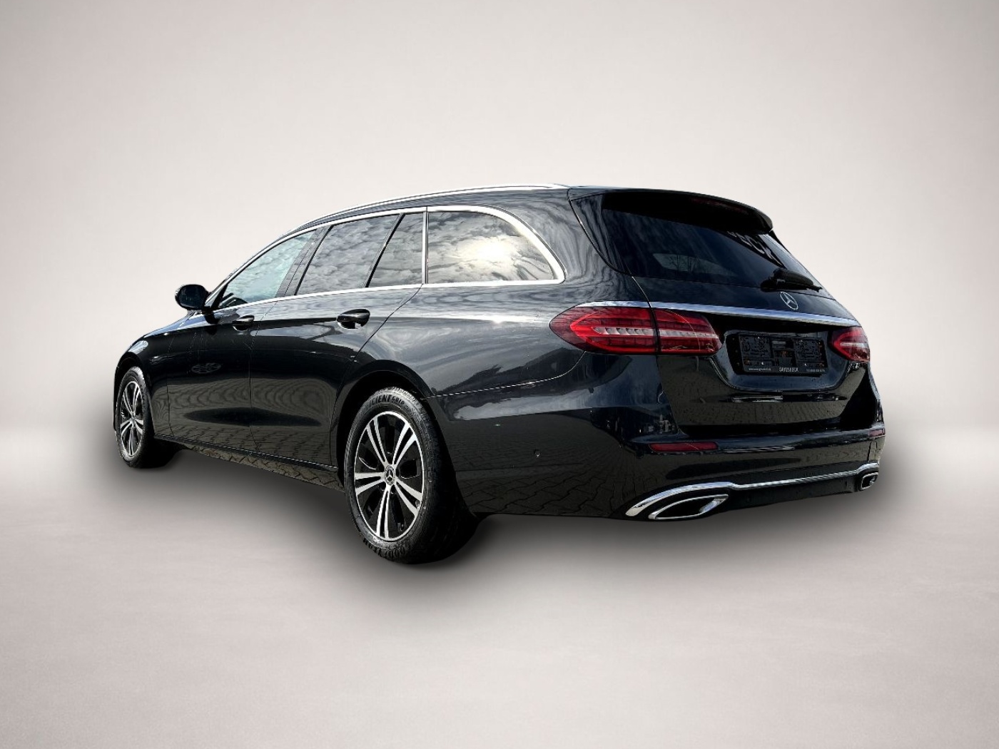 Mercedes-Benz E 220 (04/2023, Diesel)