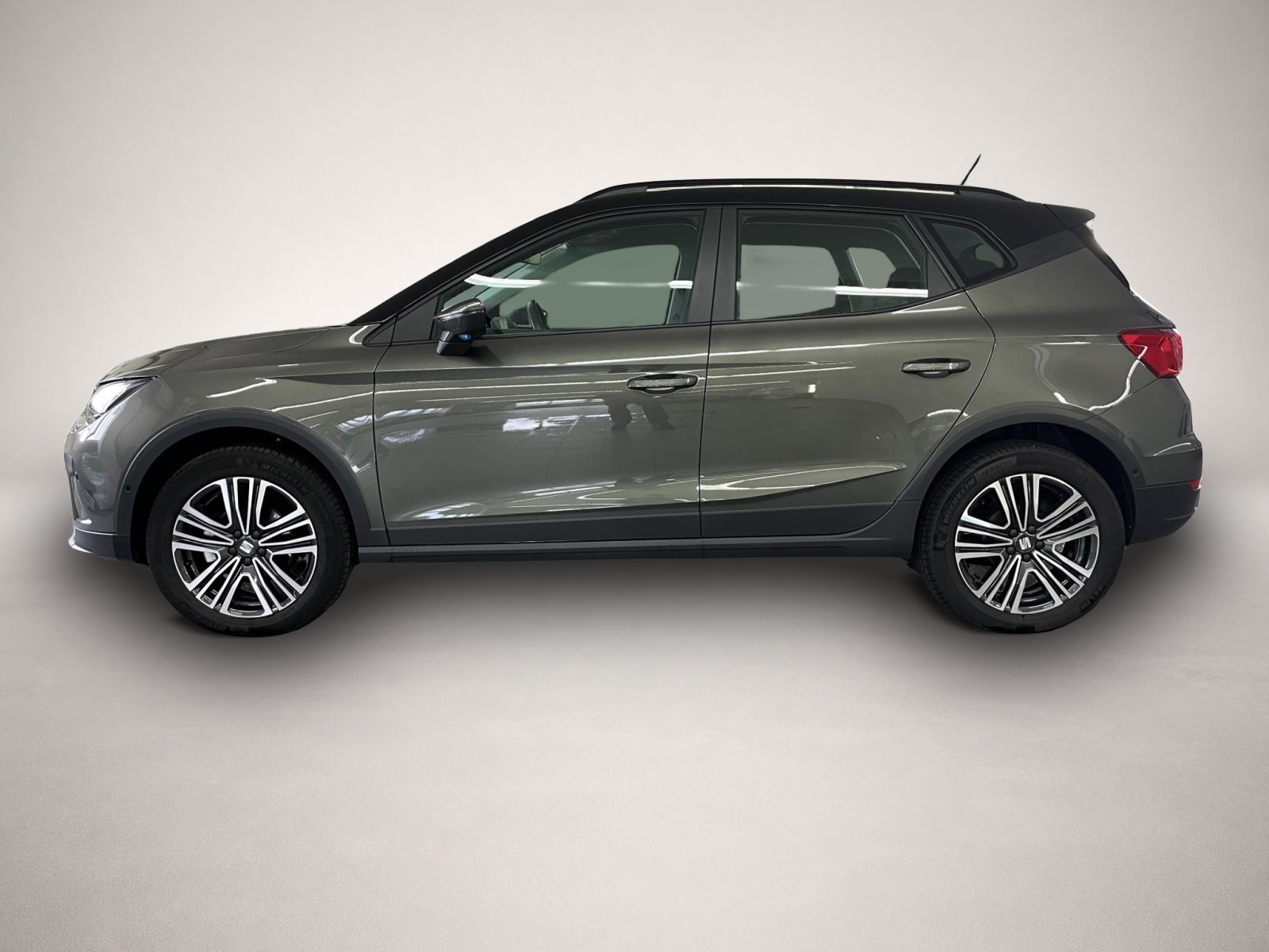 Seat Arona (04/2024, Benzin)