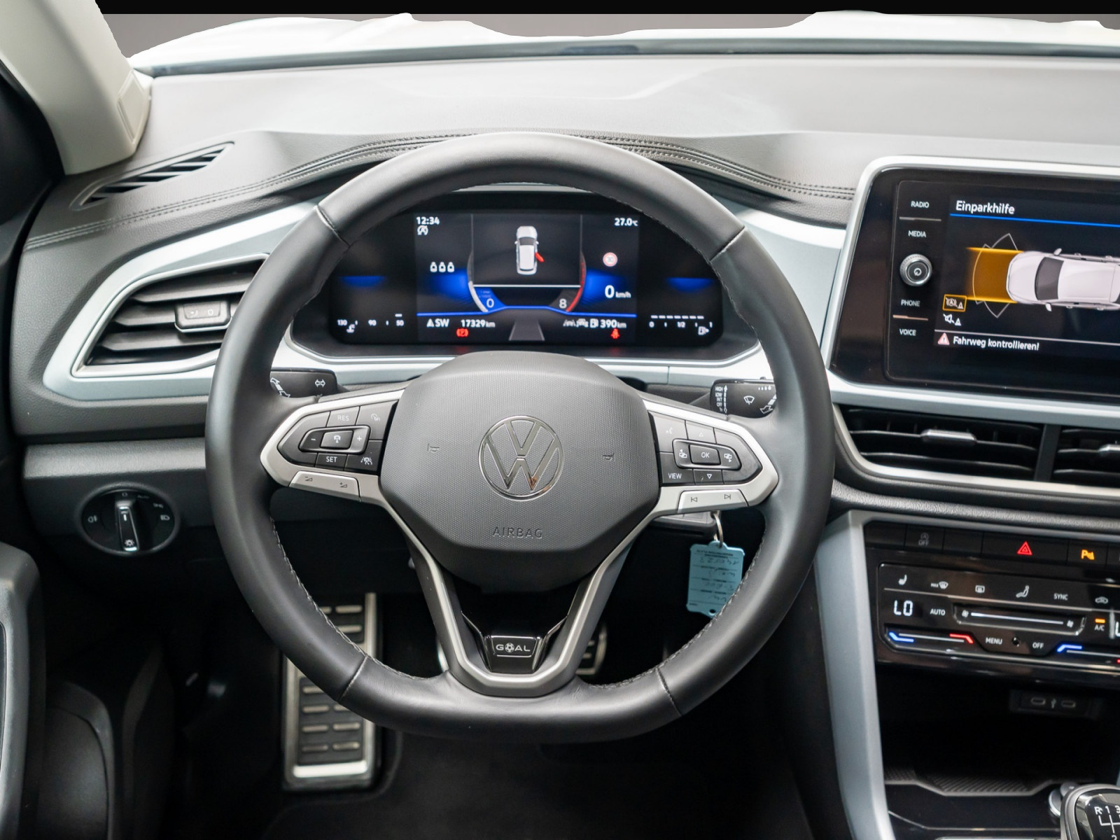 Volkswagen T-Roc (06/2025, Benzin)