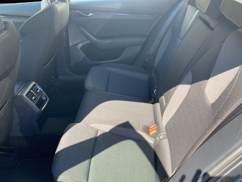 Skoda Octavia (05/2023, Benzin)