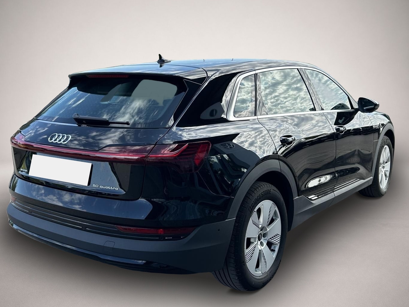 Audi e-tron (06/2022, ELECTRIC)