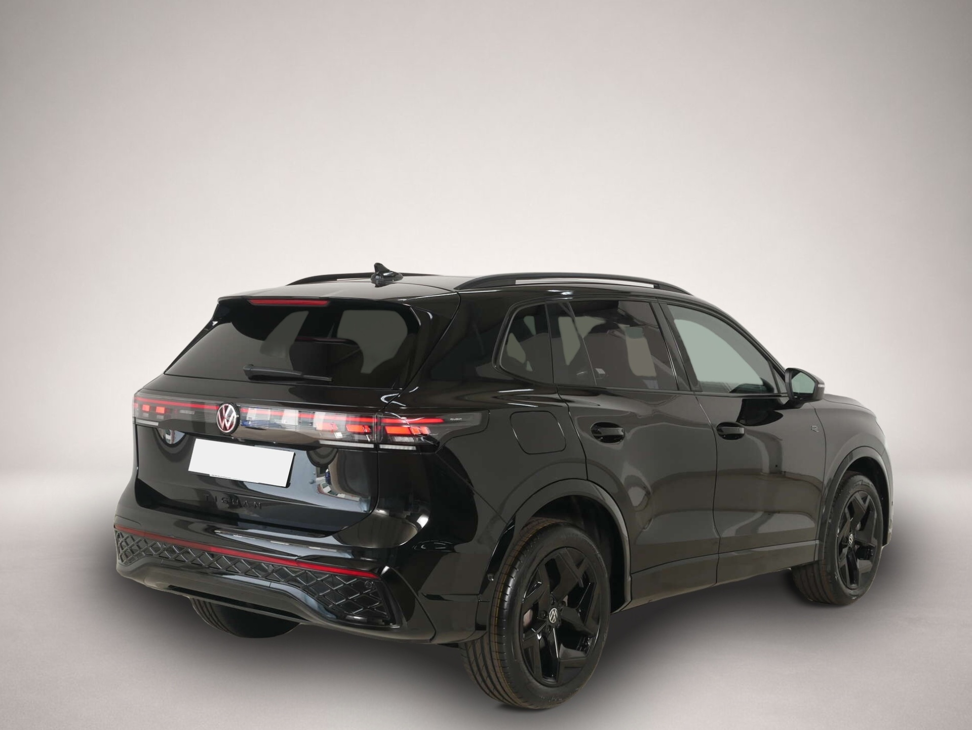 Volkswagen Tiguan (12/2025, Benzin)