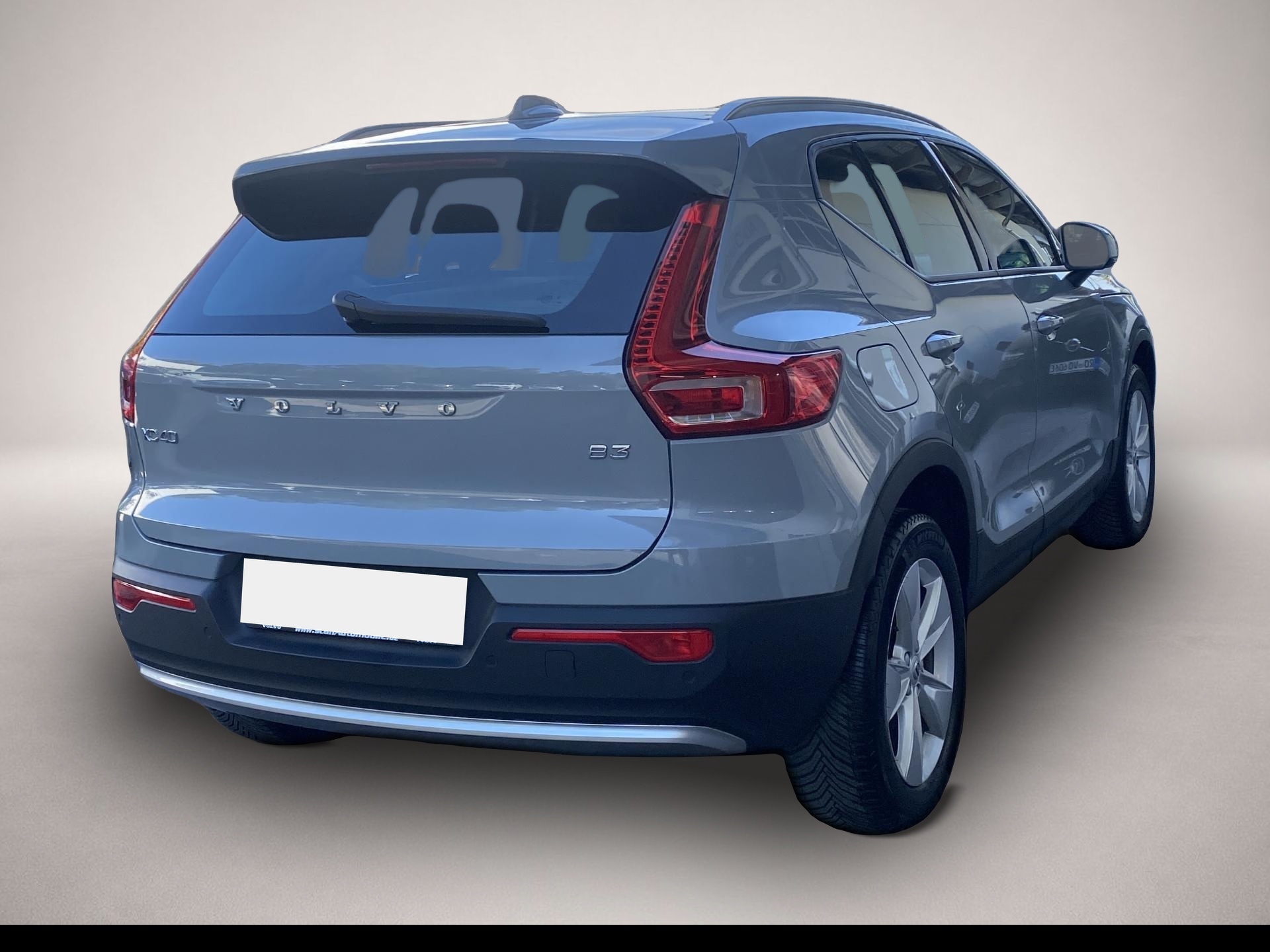 Volvo XC40 (12/2023, Benzin)
