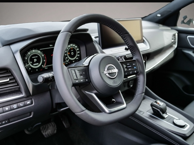 Nissan Qashqai (, Benzin)