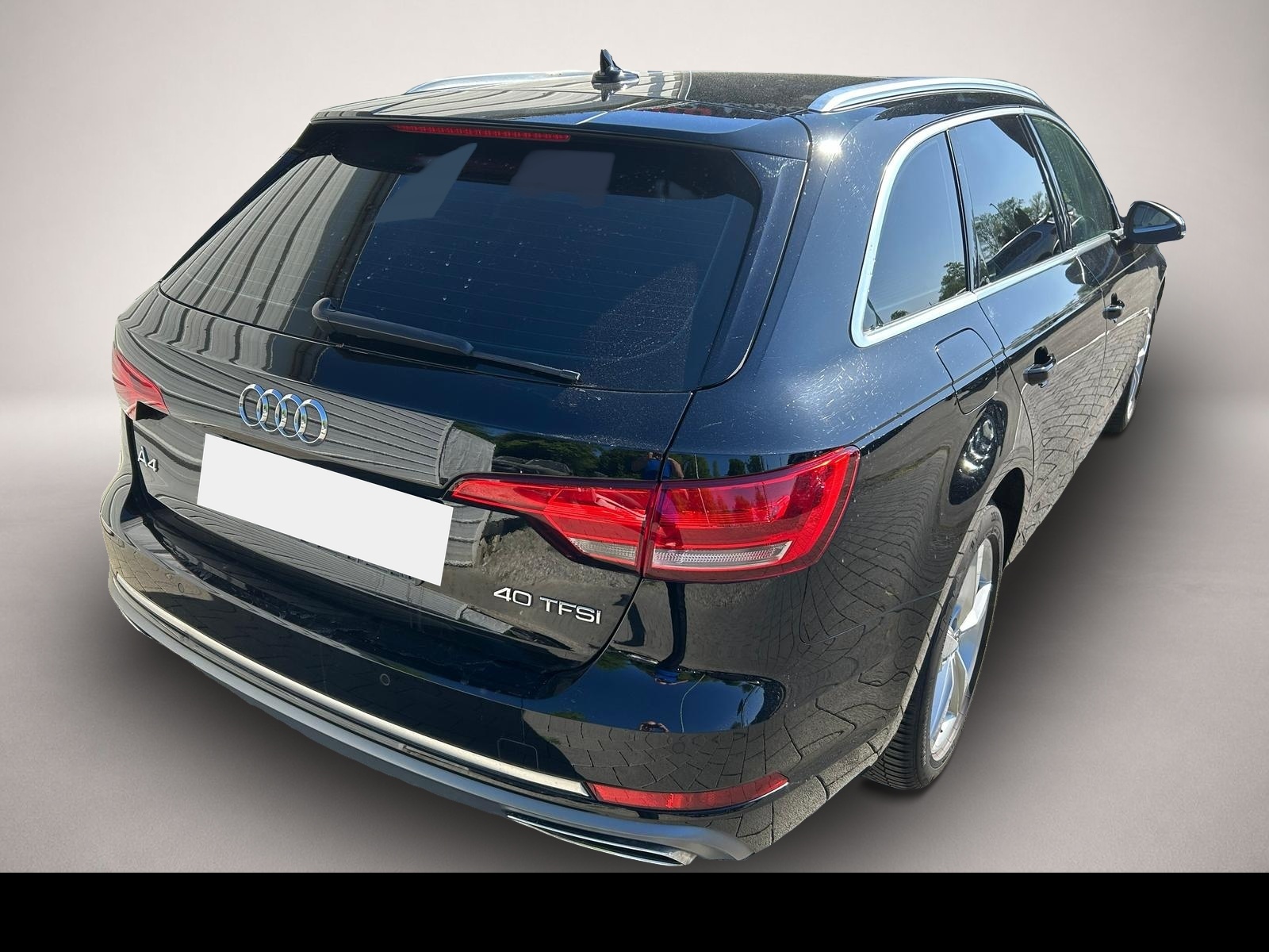 Audi A4 (01/2019, Benzin)