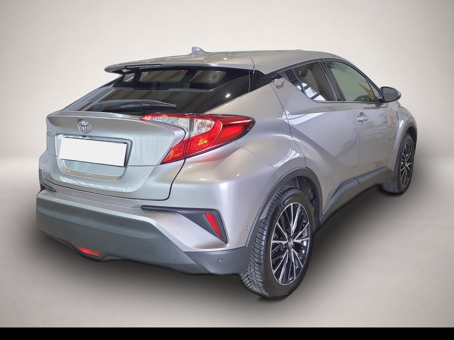 Toyota C-HR (05/2017, Benzin)