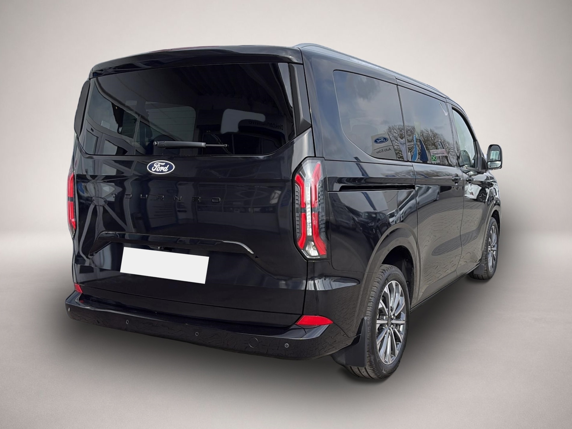 Ford Tourneo Custom (11/2025, Diesel)